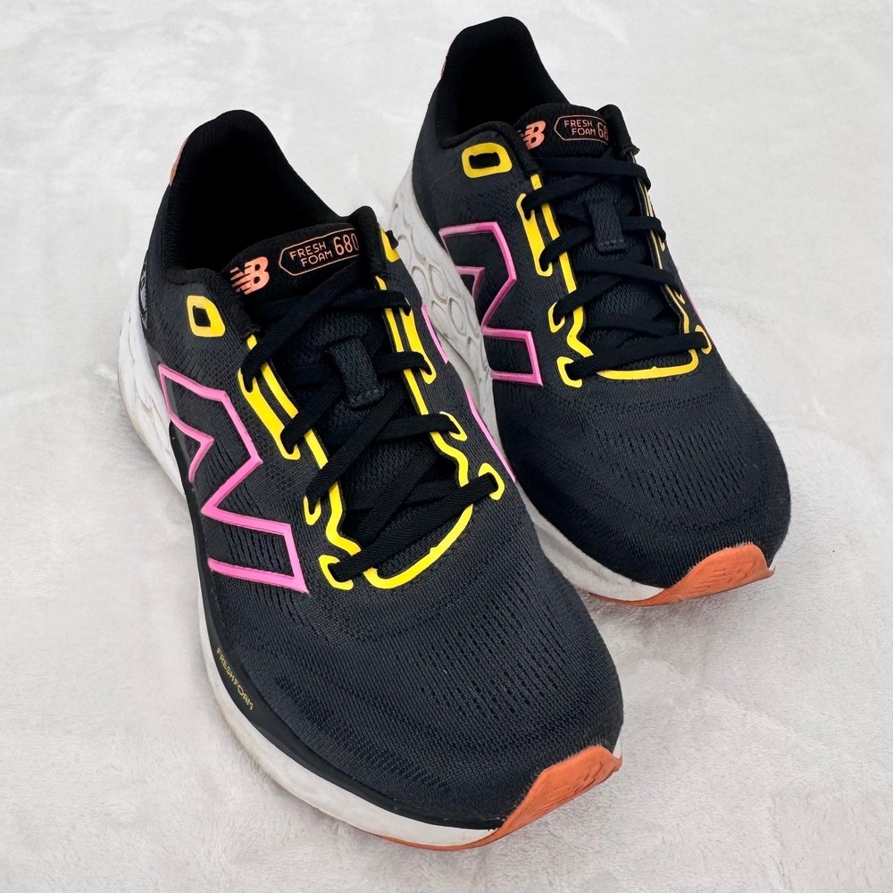 New Balance Fresh Foam 680 v7 Womens Size 8 Running Shoes Black Neon Pink Yellow